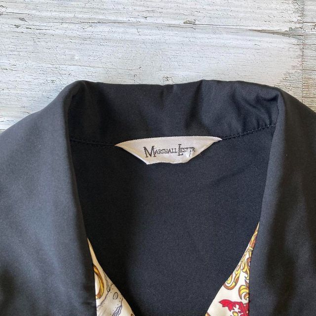 昭和レトロスカーフ柄ブラウス派手柄オープンカラーブラック古着b レディースのトップス(シャツ/ブラウス(長袖/七分))の商品写真