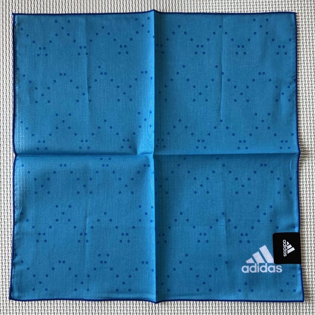 adidas(アディダス)の【未使用】男の子　adidas   ハンカチ　4枚セット ハンドメイドのキッズ/ベビー(外出用品)の商品写真