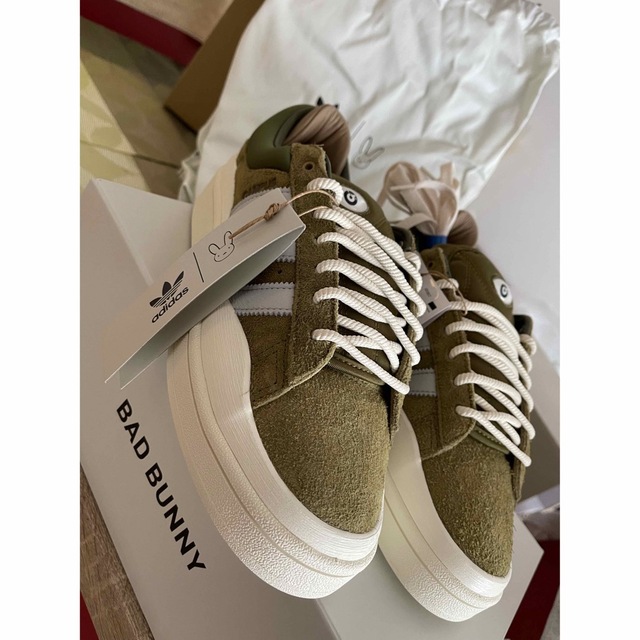 スニーカーBad Bunny × Adidas O Campus "Wild Moss"