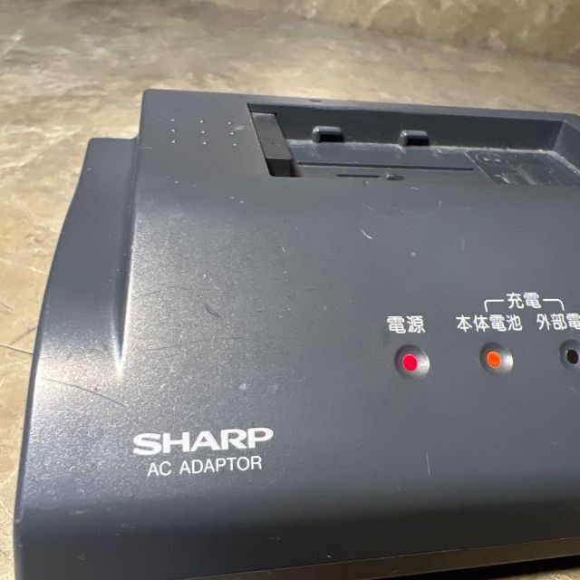 SHARP(シャープ)のシャープ ACアダプター UADP-0288TAZZ 充電器 対応VR-BL93 スマホ/家電/カメラのカメラ(ビデオカメラ)の商品写真