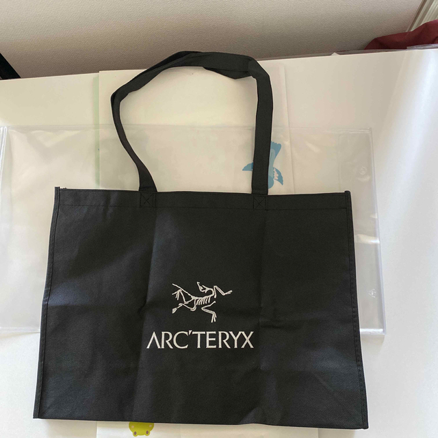 ARC'TERYX(アークテリクス)のアークテリクス　ショッピングバッグ メンズのバッグ(ショルダーバッグ)の商品写真