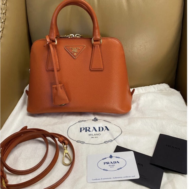 PRADA(プラダ)のPRADA SAFFIANO BAG BL0838 PAPAYA  レディースのバッグ(ハンドバッグ)の商品写真