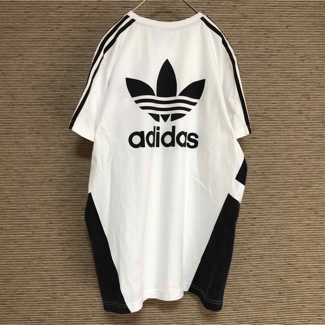 adidas(アディダス)の【アディダス】半袖Tシャツ　トレフォイルロゴ　デカロゴ　刺繍　バックプリント39 メンズのトップス(Tシャツ/カットソー(半袖/袖なし))の商品写真