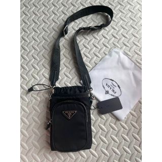 PRADA - ✨美品 プラダ スマホショルダー ナイロン ポーチ ブラックの PRADA - ✨美品 プラダ スマホショルダー ナイロン ポーチ ブラックの