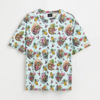 エイチアンドエム(H&M)のH&M スポンジボブ 総柄 Tシャツ ライムグリーン L(Tシャツ/カットソー(半袖/袖なし))