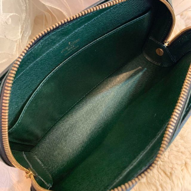 ☆外観美品☆ルイヴィトン タイガ バイカル クラッチバッグ エピセア