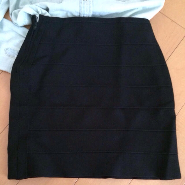 MURUA(ムルーア)のMRUA/タイトスカート レディースのスカート(ミニスカート)の商品写真