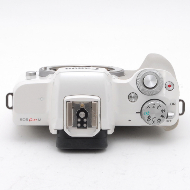 可愛いホワイト、ショット・傷小の極上一品❤️Canon EOS KISS M
