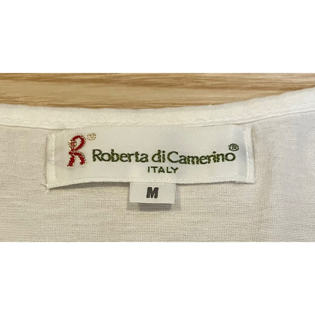 ROBERTA DI CAMERINO(ロベルタディカメリーノ)の【未使用】Roberta di Camerinoロベルタディカメリーノ)シャツ レディースのトップス(Tシャツ(半袖/袖なし))の商品写真