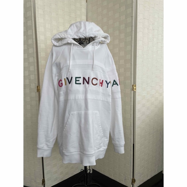 GIVENCHY  入手困難！ホワイト　フーディー