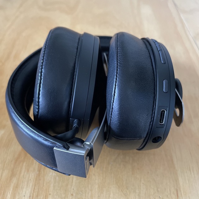 SENNHEISER(ゼンハイザー)のSennheiser ゼンハイザー MOMENTUM3Wirelessヘッドホン スマホ/家電/カメラのオーディオ機器(ヘッドフォン/イヤフォン)の商品写真