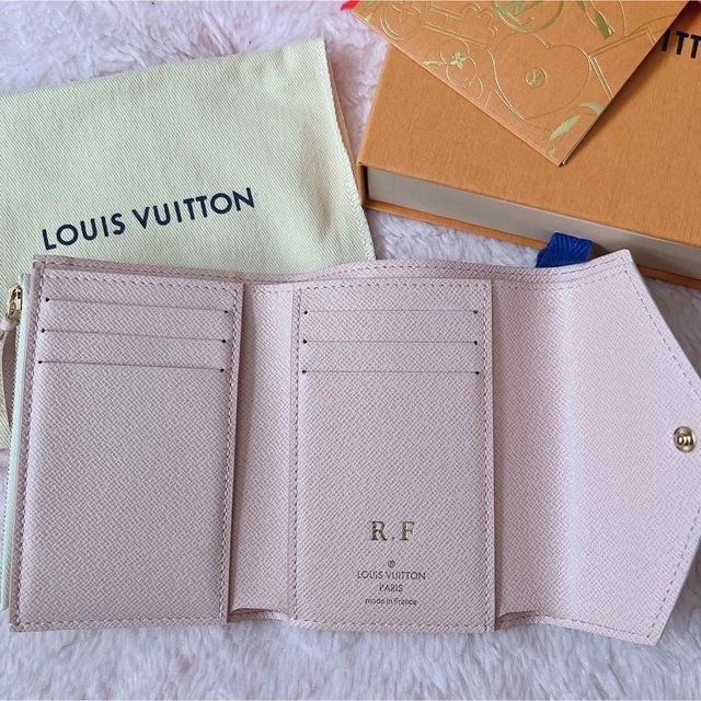 LOUIS VUITTON(ルイヴィトン)の専用です【限定出品】ポルトフォイユ・ヴィクトリーヌ　ヴィトン レディースのファッション小物(財布)の商品写真
