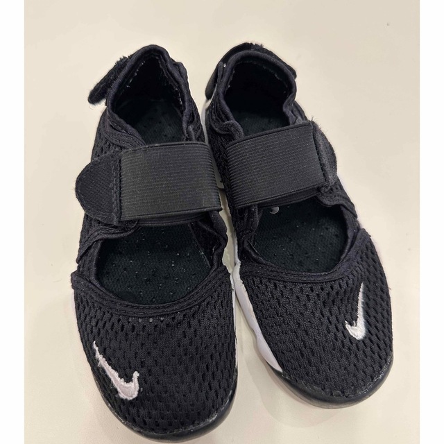 NIKE(ナイキ)のリトルリフト　18cm キッズ/ベビー/マタニティのキッズ靴/シューズ(15cm~)(スニーカー)の商品写真