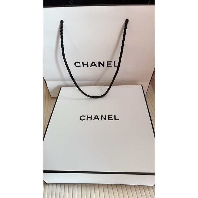 CHANEL(シャネル)のシャネル ココマドモアゼル ボディ ミスト(ボディ用乳液) 最終値下げ コスメ/美容のボディケア(ボディローション/ミルク)の商品写真