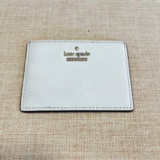 ケイトスペードニューヨーク(kate spade new york)の美品⭐️カードケース ケイトスペード katespade 水色 ライトブルー(名刺入れ/定期入れ)