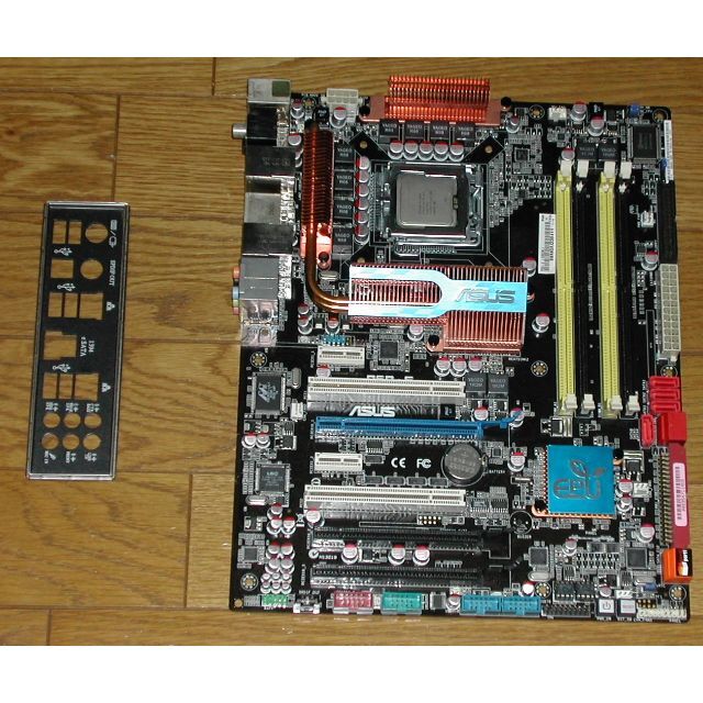 ASUS  P5Q-E  LGA775　Q9550付き