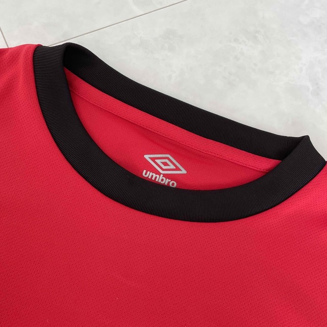 UMBRO(アンブロ)のアンブロ　半袖でＴシャツ　160 キッズ/ベビー/マタニティのキッズ服男の子用(90cm~)(Tシャツ/カットソー)の商品写真