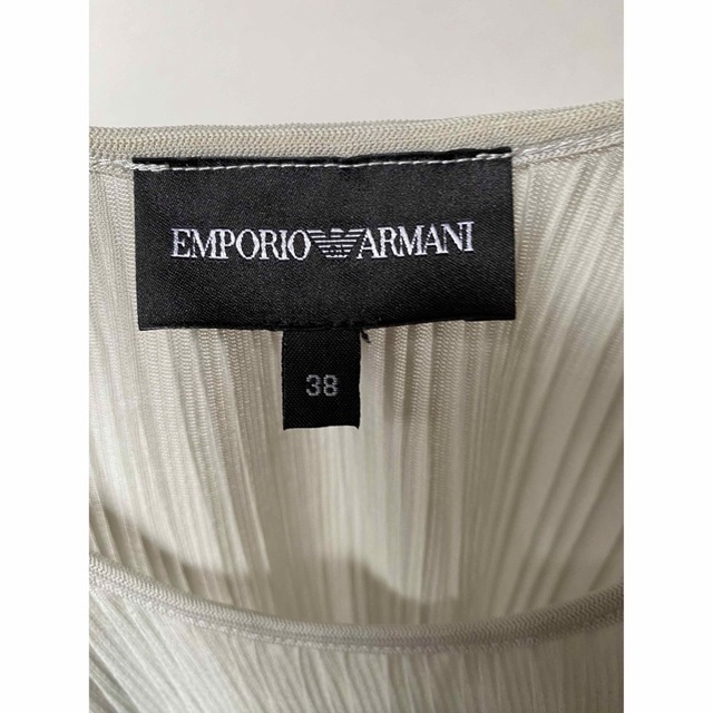 Emporio Armani(エンポリオアルマーニ)のエンポリオアルマーニ　レディースブラウス、キャミセット レディースのトップス(シャツ/ブラウス(半袖/袖なし))の商品写真