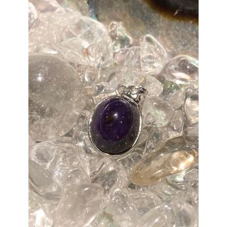 シルバーピーチ 希少品 濃紫 ミニ スギライト ペンダントトップ