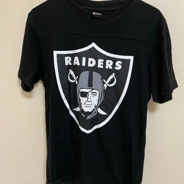 TOMMY(トミー)のTOMMY NFL RAIDERS Tシャツ メンズのトップス(Tシャツ/カットソー(半袖/袖なし))の商品写真