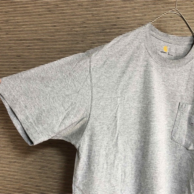 carhartt(カーハート)の カーハート】半袖Tシャツ　ワンポイント　胸ポケット　グレー　エンブレムタグ39 メンズのトップス(Tシャツ/カットソー(半袖/袖なし))の商品写真