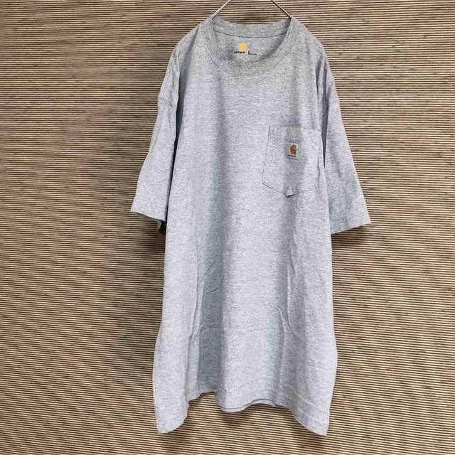 carhartt(カーハート)の カーハート】半袖Tシャツ　ワンポイント　胸ポケット　グレー　エンブレムタグ39 メンズのトップス(Tシャツ/カットソー(半袖/袖なし))の商品写真