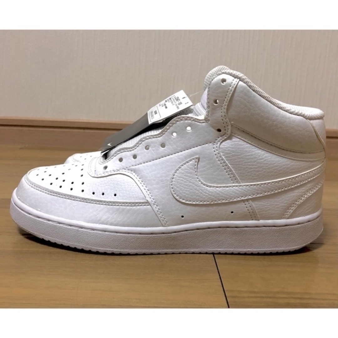 NIKE(ナイキ)の専用！18,000円《新品》NIKE コート ヴィジョン MID SL 25.0 レディースの靴/シューズ(スニーカー)の商品写真