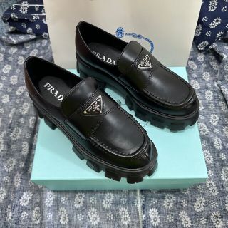 プラダ ローファー/革靴(レディース)の通販 800点以上 | PRADAの プラダ ローファー/革靴(レディース)の通販 800点以上 | PRADAの