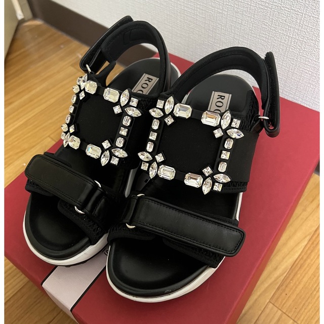 サンダル【廃番品・未使用新品】ROGER VIVIER VivRun サンダル 黒 37