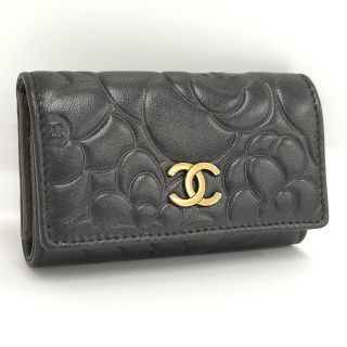 シャネル(CHANEL)のCHANEL カメリア 6連キーケース レザー ブラック(キーケース)