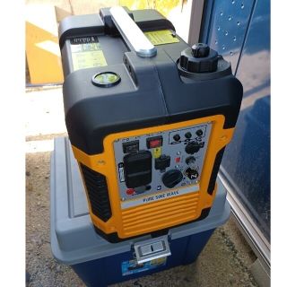 インバーター発電機 収納ケース付き QL2000i FOALOTOの通販|ラクマ