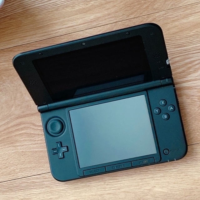 値下げ【超お得】3DSLLすぐに2人で遊べるセット！ｱﾀﾞﾌﾟﾀｰ・拡張パット付