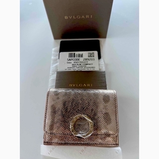 ブルガリ(BVLGARI)の★本日迄★ ブルガリ　BVLGARI 新品未使用　カルングレザー　三つ折り財布(財布)