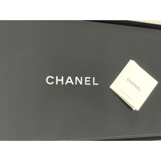 CHANEL(シャネル)のCHANEL シャネル　チェーンベルト　ベルト　ゴールド　ココマーク　春夏　新品 レディースのファッション小物(ベルト)の商品写真