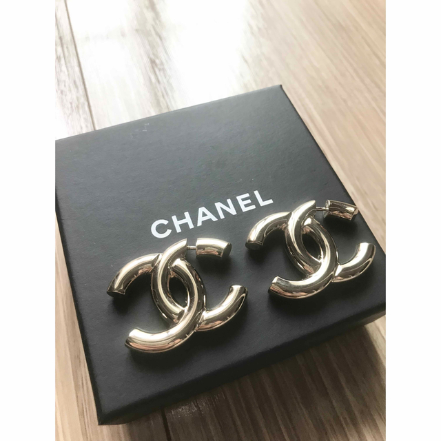 うのにもお得な情報満載！ CHANEL シャネル ココマーク フック ロゴ CC