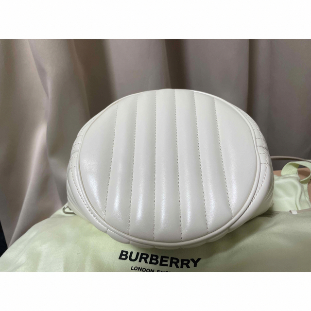 BURBERRY(バーバリー)のBurberryバーバリー バッグ ローラスモール キルティング ラムスキン レディースのバッグ(ショルダーバッグ)の商品写真