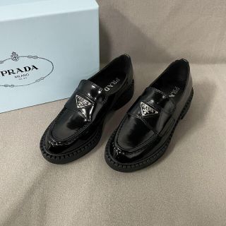 プラダ ローファー/革靴(レディース)の通販 800点以上 | PRADAの プラダ ローファー/革靴(レディース)の通販 800点以上 | PRADAの