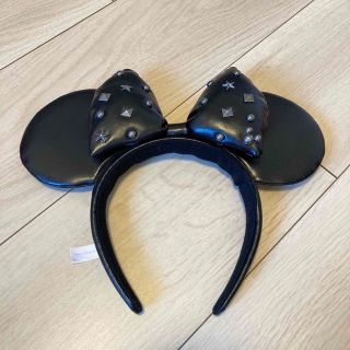 ディズニー(Disney)のゆる様専用　ディズニー　ミニーカチューシャ　レザー風スタッズ付き(カチューシャ)