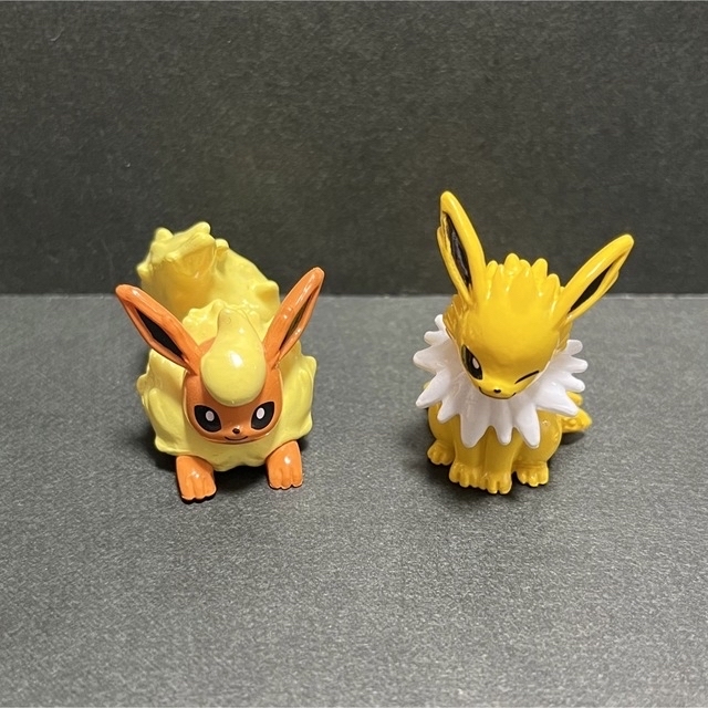 ポケモン(ポケモン)のびっくらたまご 入浴剤 ポケモン サンダース ブースター エンタメ/ホビーのおもちゃ/ぬいぐるみ(キャラクターグッズ)の商品写真