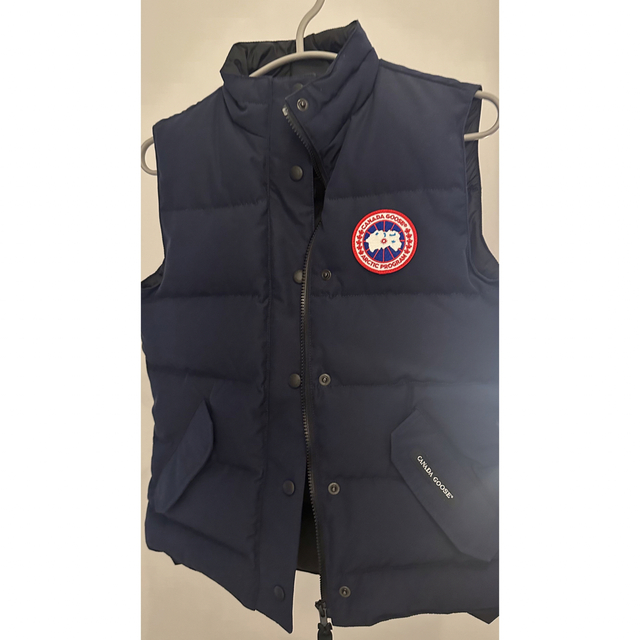 CANADA GOOSE(カナダグース)のカナグース　ダウンベスト メンズのジャケット/アウター(ダウンベスト)の商品写真