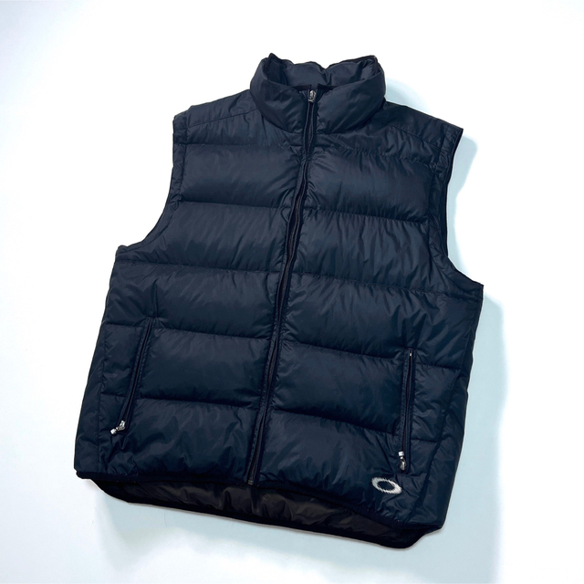 Oakley(オークリー)の00s OAKLEY DOWN VEST BLACK Mサイズ メンズのジャケット/アウター(ダウンベスト)の商品写真