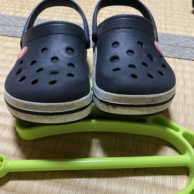 crocs(クロックス)のクロックス　C10  17.5cm紺色 キッズ/ベビー/マタニティのキッズ靴/シューズ(15cm~)(サンダル)の商品写真