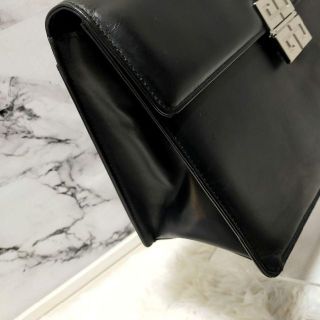 GIVENCHY - GIVENCHY レザーハンドバッグ フォーマルバッグ Gマーク