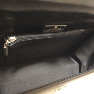 GIVENCHY - GIVENCHY レザーハンドバッグ フォーマルバッグ Gマーク
