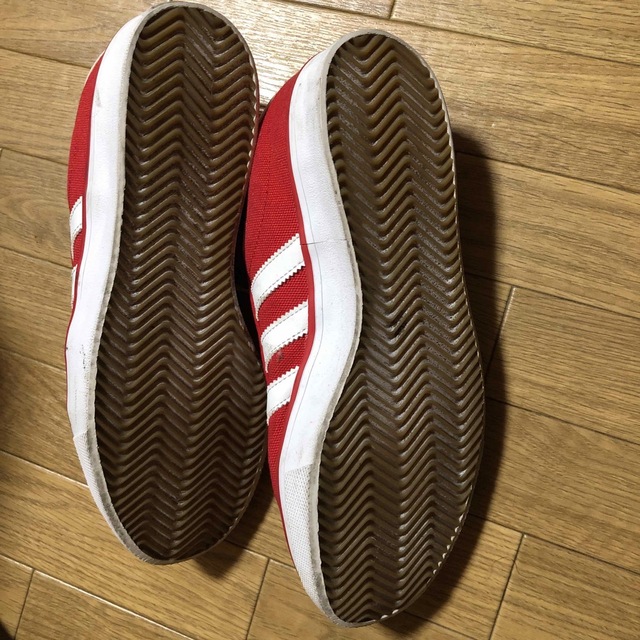 adidas(アディダス)の赤adidasキャンパススニーカー　　美品 メンズの靴/シューズ(スニーカー)の商品写真