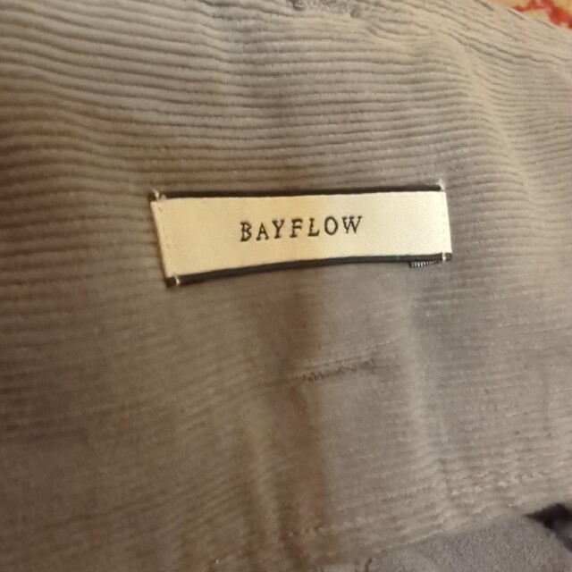 BAYFLOW(ベイフロー)のBAYFLOW ベイフロー グレー　コットンスカート レディースのスカート(ひざ丈スカート)の商品写真