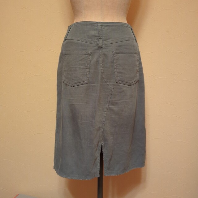 BAYFLOW(ベイフロー)のBAYFLOW ベイフロー グレー　コットンスカート レディースのスカート(ひざ丈スカート)の商品写真