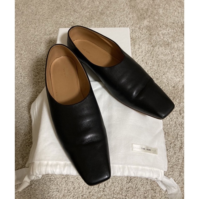 ◆◆ ザロウ The Row Square ballet flats 黒