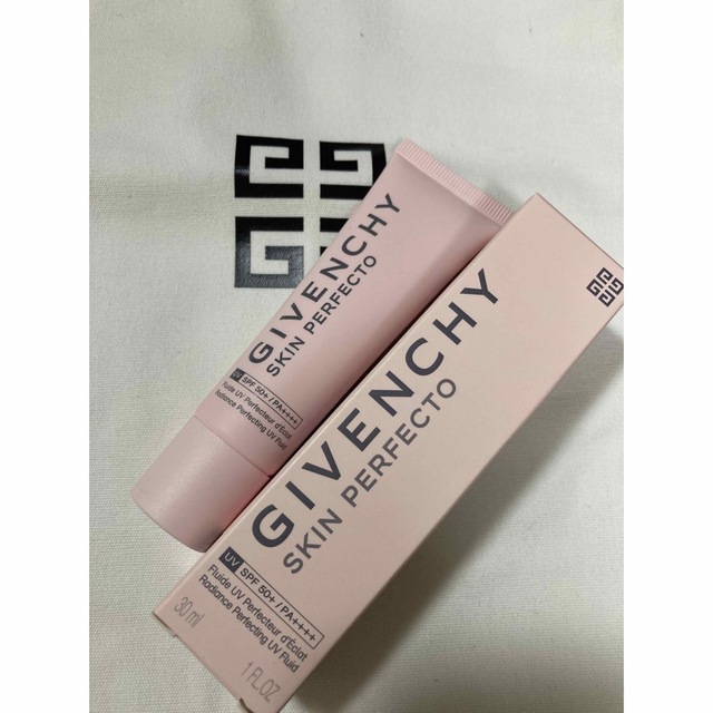 GIVENCHY(ジバンシィ)のGIVENCHY スキン PECT UV フルイド 日焼け止め 乳液 コスメ/美容のベースメイク/化粧品(ファンデーション)の商品写真