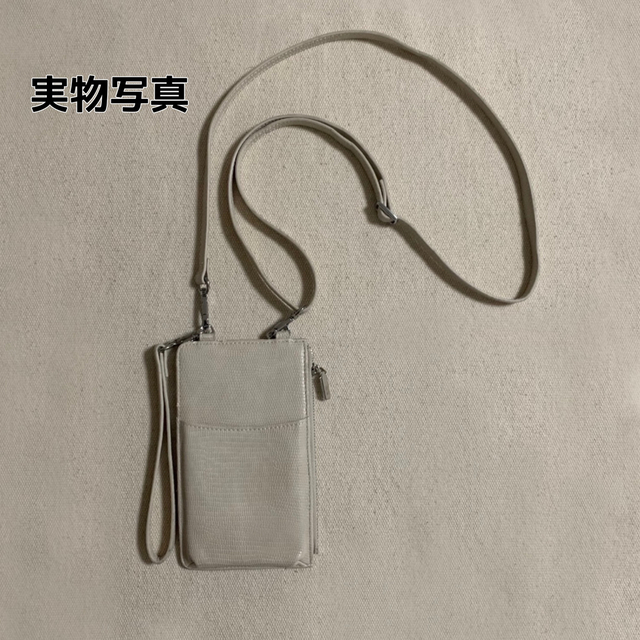 エクリュ ホワイト 白 マルチ ミニ ポシェット ウォレット スマホ入れ 財布  レディースのファッション小物(財布)の商品写真